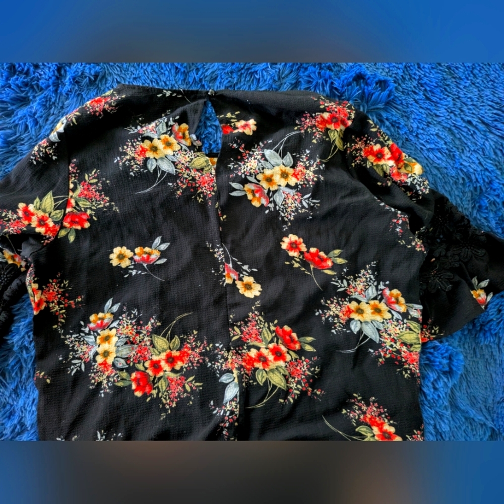 Blouse - Picture 5 of 5